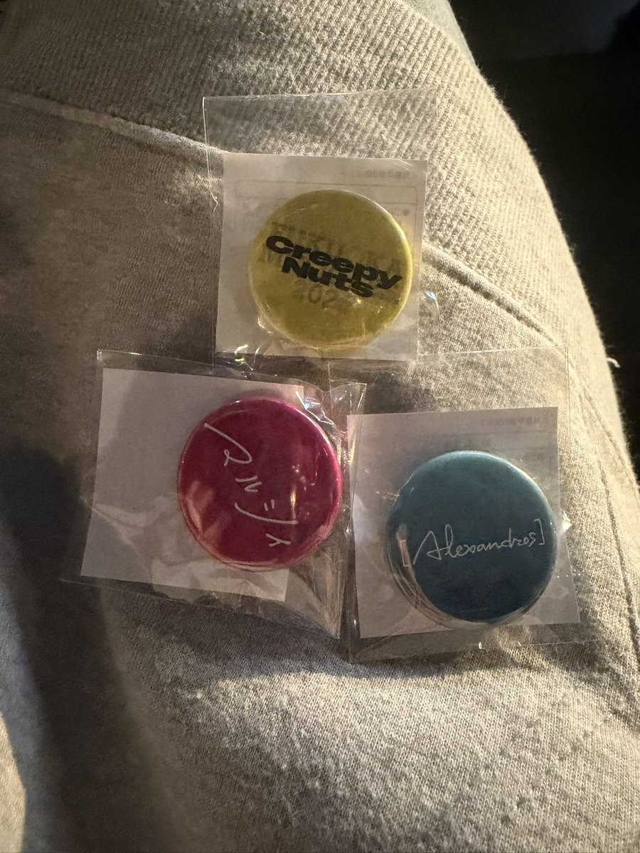 peachlo7k's tweet photo. 福フェス 2日目 1/25
缶バ交換
求）クリープハイプ This is LAST go!go!vanillas RIP SLYME 
譲）マルシィ CreepyNuts [Alexandros]

ドーム内での交換希望です https://t.co/hALqWF1zNk