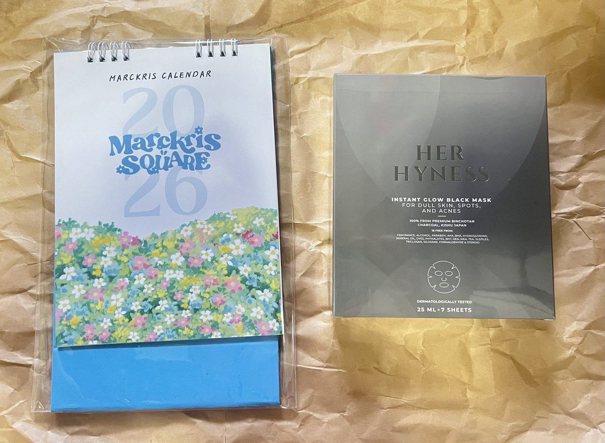 เนื่องจากน้องdive 1Mแล้วว 
แจก ปฏิทินMARCKRIS SQUARE 2026 กับ มาร์ก her hyness 1 กล่อง อย่างละคนค่ะ
ส่งให้ฟรี แค่รีโพส+เฟบ
เดี๋ยวมาสุ่ม 28/1
#MARCKRIS_Dive1M
#MARCKRIS_Dive
#MARCKRIS