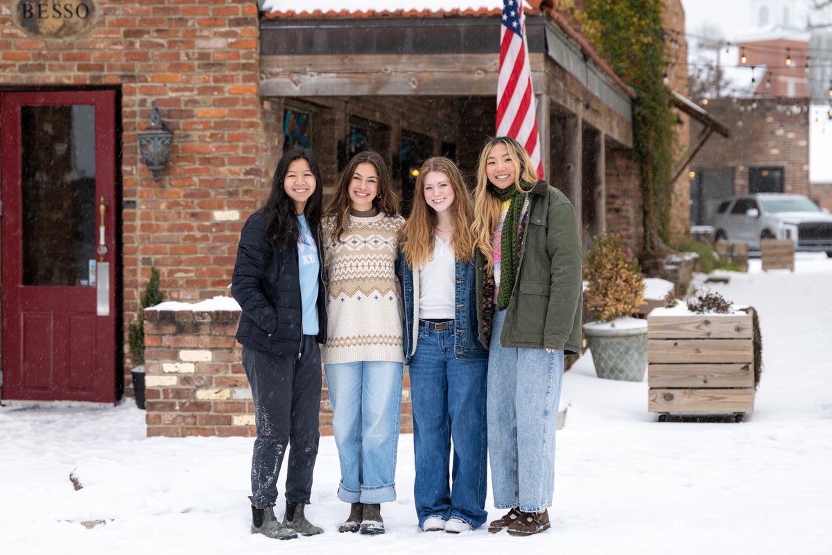 bramblettgroup's tweet photo. ❄️Snow Day!
#HendersonTN
#ChesterCountyTN
#WherePigsFly
#FreedHardemanUniversity https://t.co/RJ6Abc9FZa