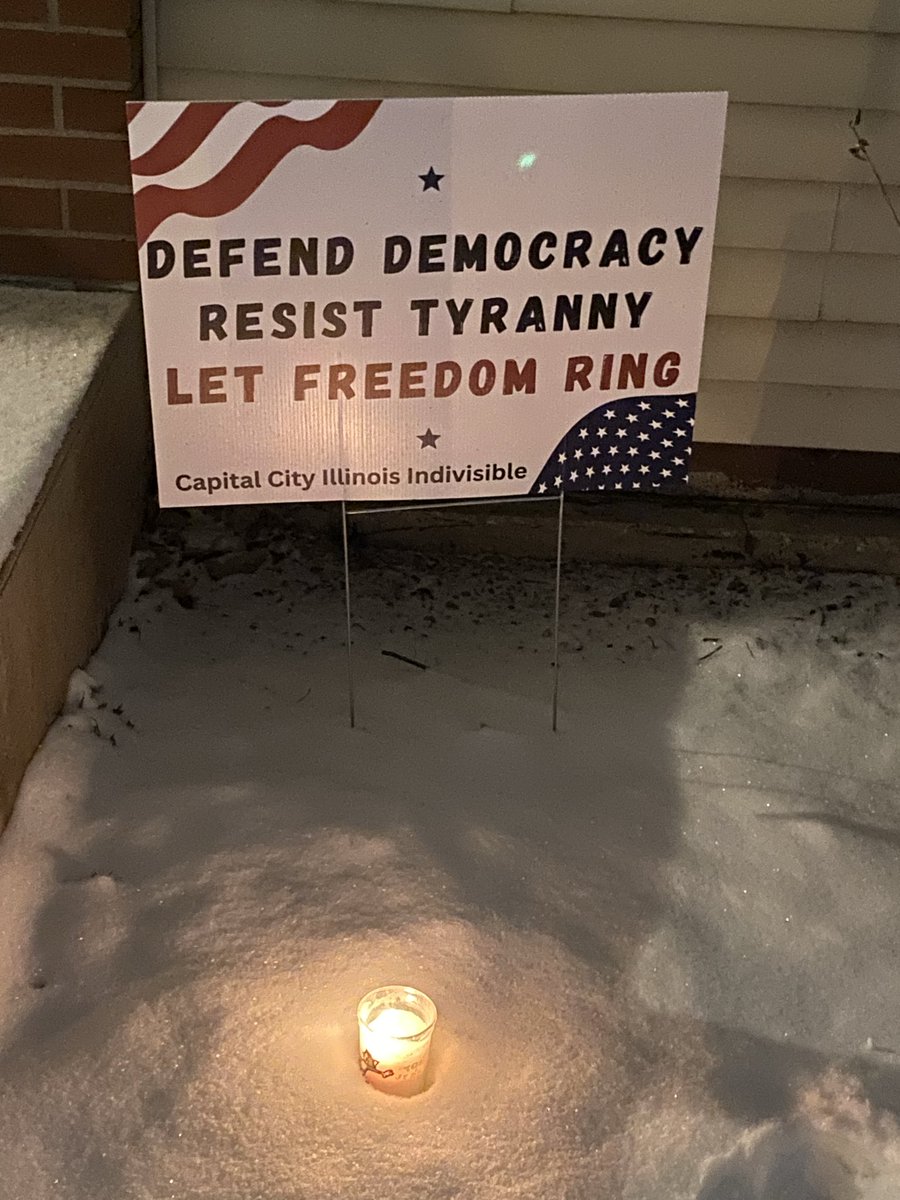 markvassmer's tweet photo. A candle to honor Alex Pretti’s sacrifice. https://t.co/AMtTXrF42I