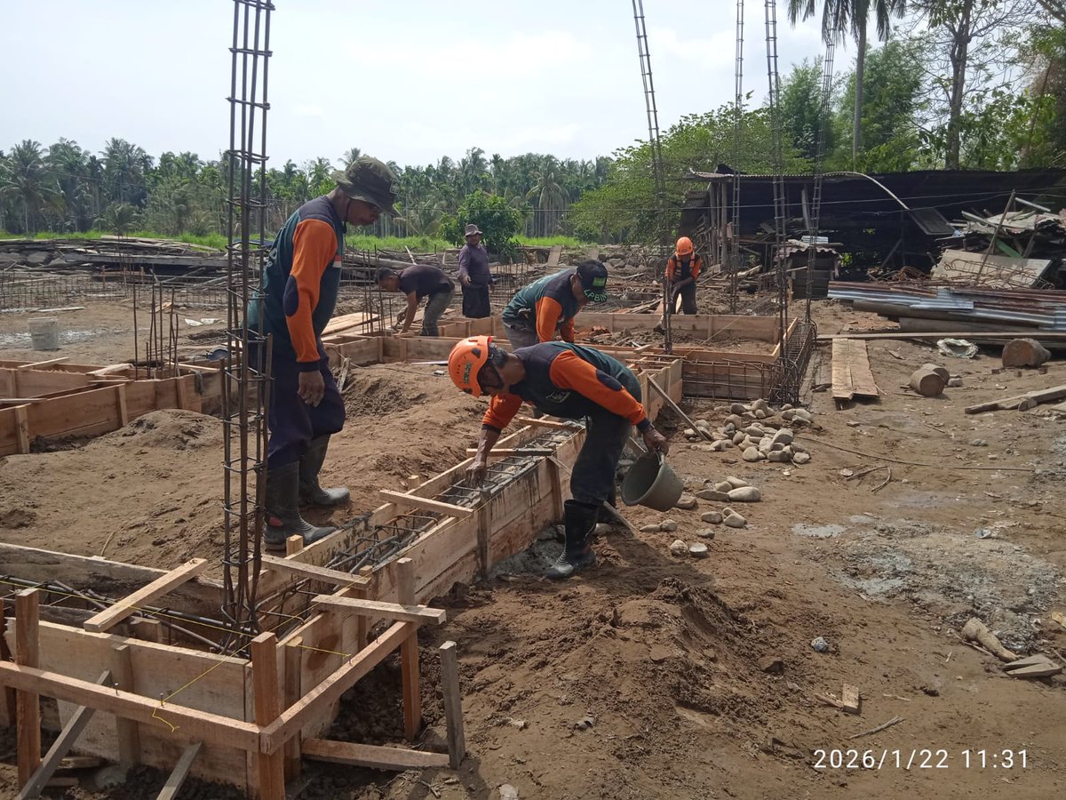 LPBI NU PCNU Kabupaten Magelang melaksanakan pembangunan masjid di Pidie Jaya Aceh.
Sedikit bentuk kepedulian NU untuk saudara kita di Aceh
#NUPeduli
#SalamTangguhKemanusiaan
<a href="/pcnukabmagelang/">PCNU Kab. Magelang</a> <a href="/nucarelazisnu/">NU Care - LAZISNU Jawa Tengah</a> <a href="/pwlpbinujateng/">LPBI PWNU JATENG</a> <a href="/YahyaCStaquf/">Yahya Cholil Staquf</a>