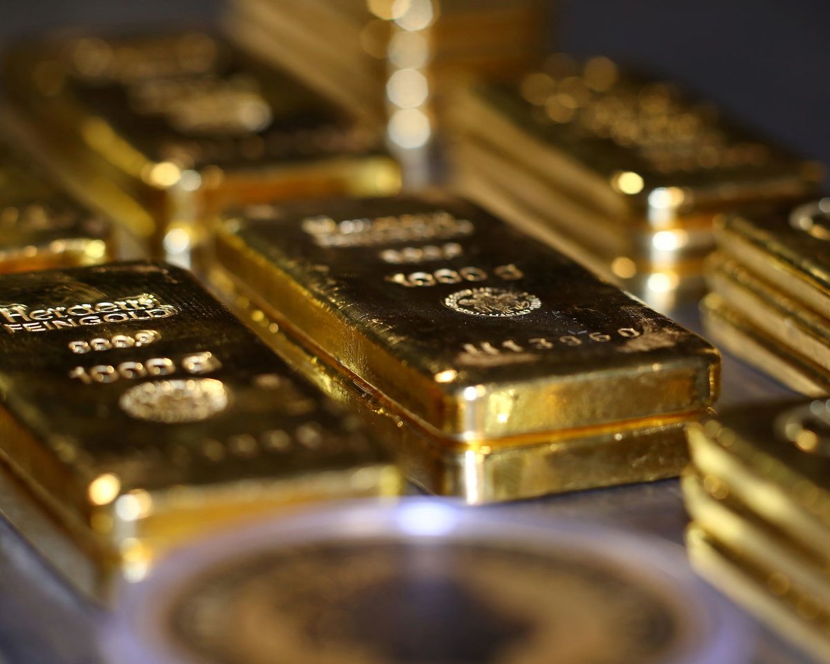 WallStreetMav's tweet image. 🇩🇪 Germany is facing calls from German politicians to withdraw its billions of euros’ worth of gold from US vaults.

Germany holds the world’s 2nd biggest national gold reserves after the US, of which 1,236 tons is stored in New York, worth $194 billion.