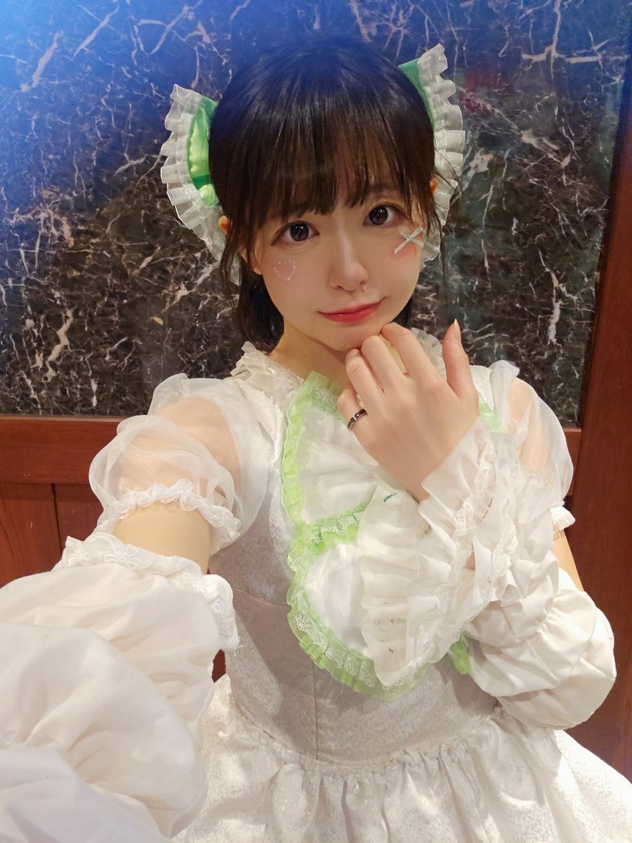 おはみーな( ⌒-⌒ )🐈‍⬛！ 1日限定緑になったよ！！ 懐かしい人も