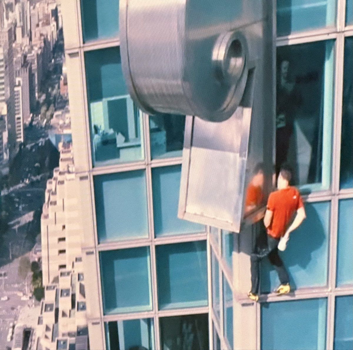 LADreamr's tweet photo. @netflix somehow extracted one of my worst nightmares and is now streaming it live #skyscraperlive https://t.co/NcJgZHH718