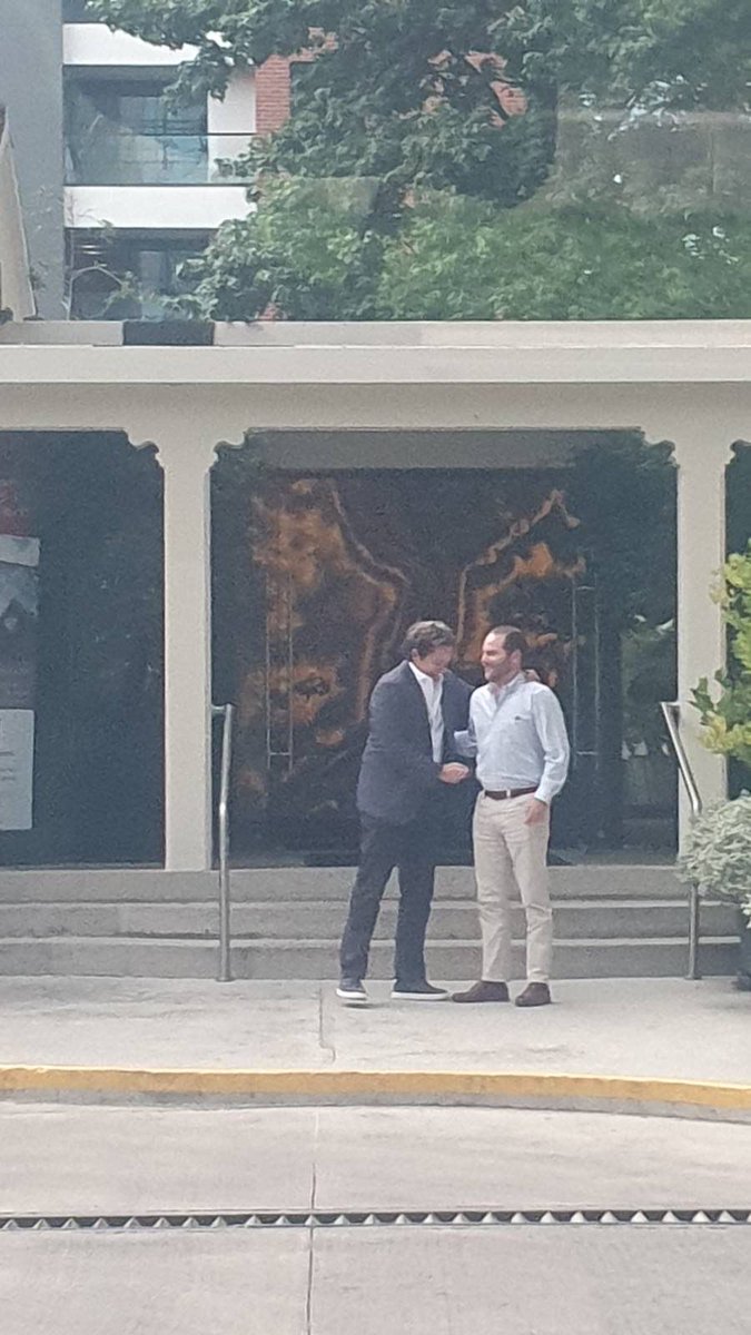 <a href="/rodrigoarenas/">Rodrigo Arenas</a> <a href="/santipalomov/">Santiago Palomo Vila</a> Vergüenza mire quien habla