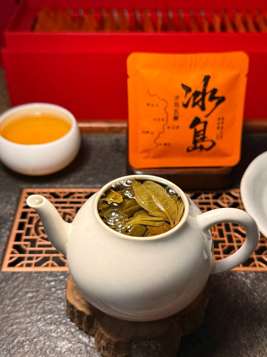 Mistora_'s tweet image. 朝に一杯の目覚まし茶を飲むと、一日がもっと元気になる！