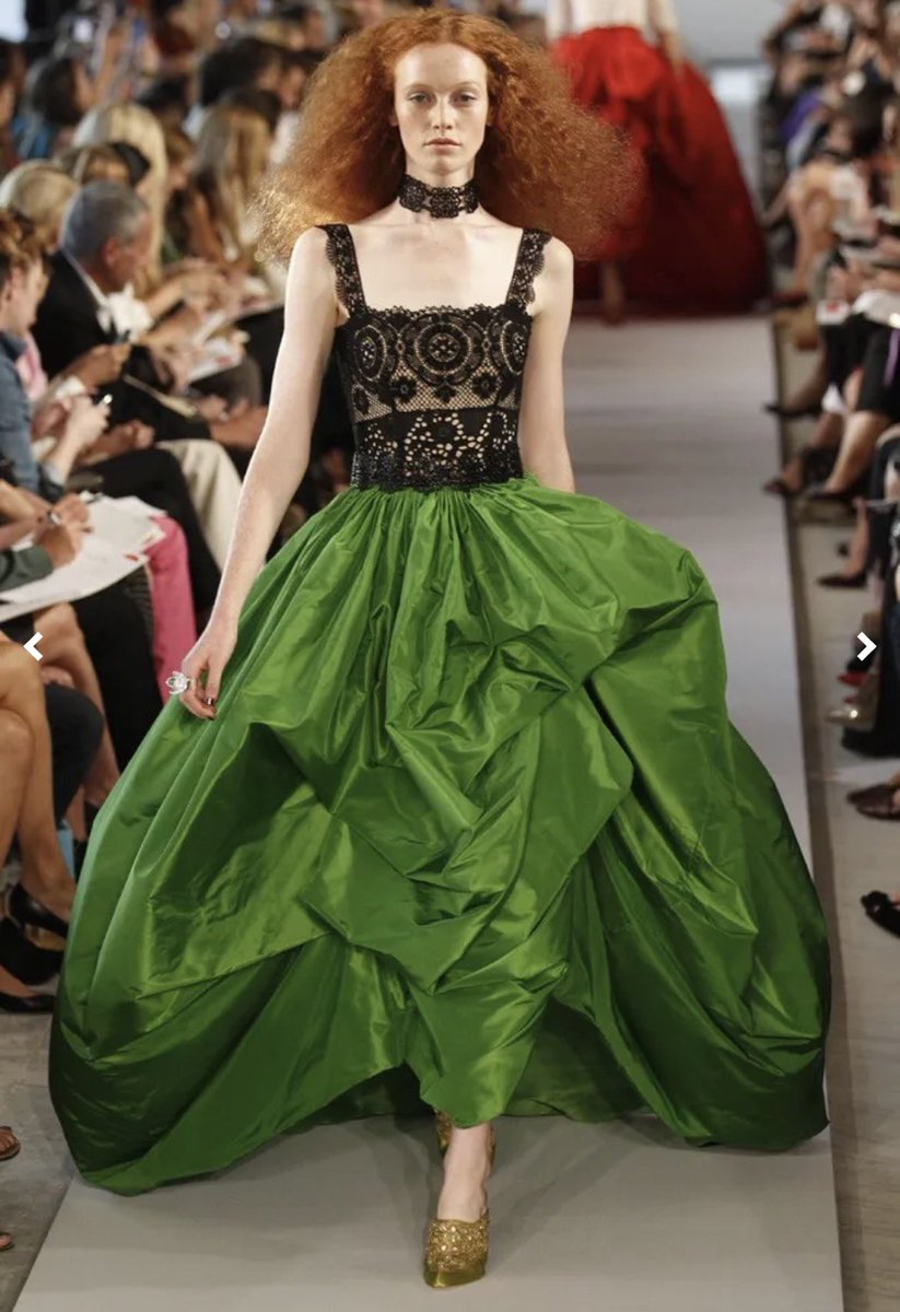 thabisomohapii's tweet photo. Nicki Minaj and Marlo Hampton wearing Oscar de la renta spring 2012 rtw https://t.co/FaI2E8mGqW