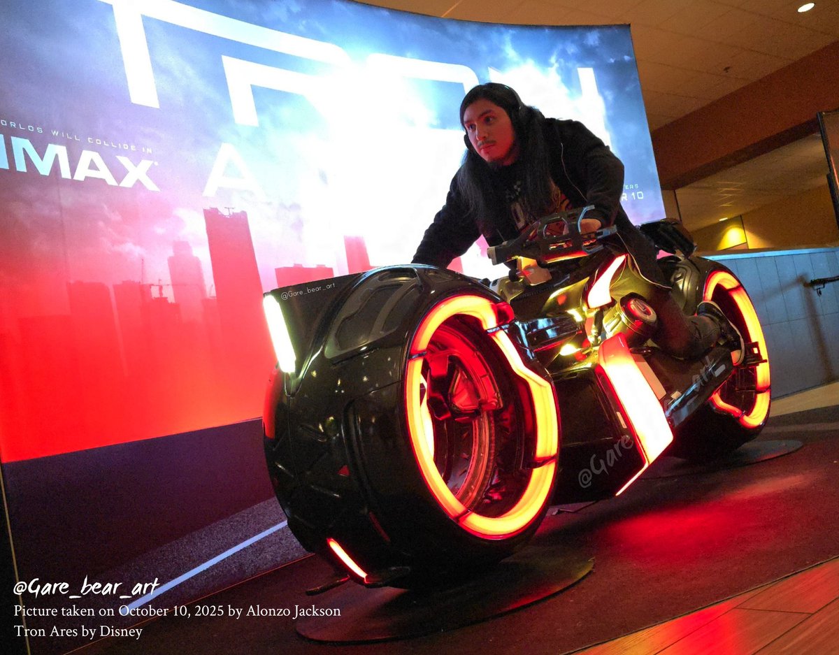 GaryBustos1's tweet photo. The light cycle that was displayed at the Cinemark theater for the Tron Ares movie. I was editing it to make the light cycle look like in the movie. What do u guys think? #tron #tronlegacy #TronAres #jaredleto #jeffbridges #nineinchnails #lightcycle https://t.co/cIrMVOdggV