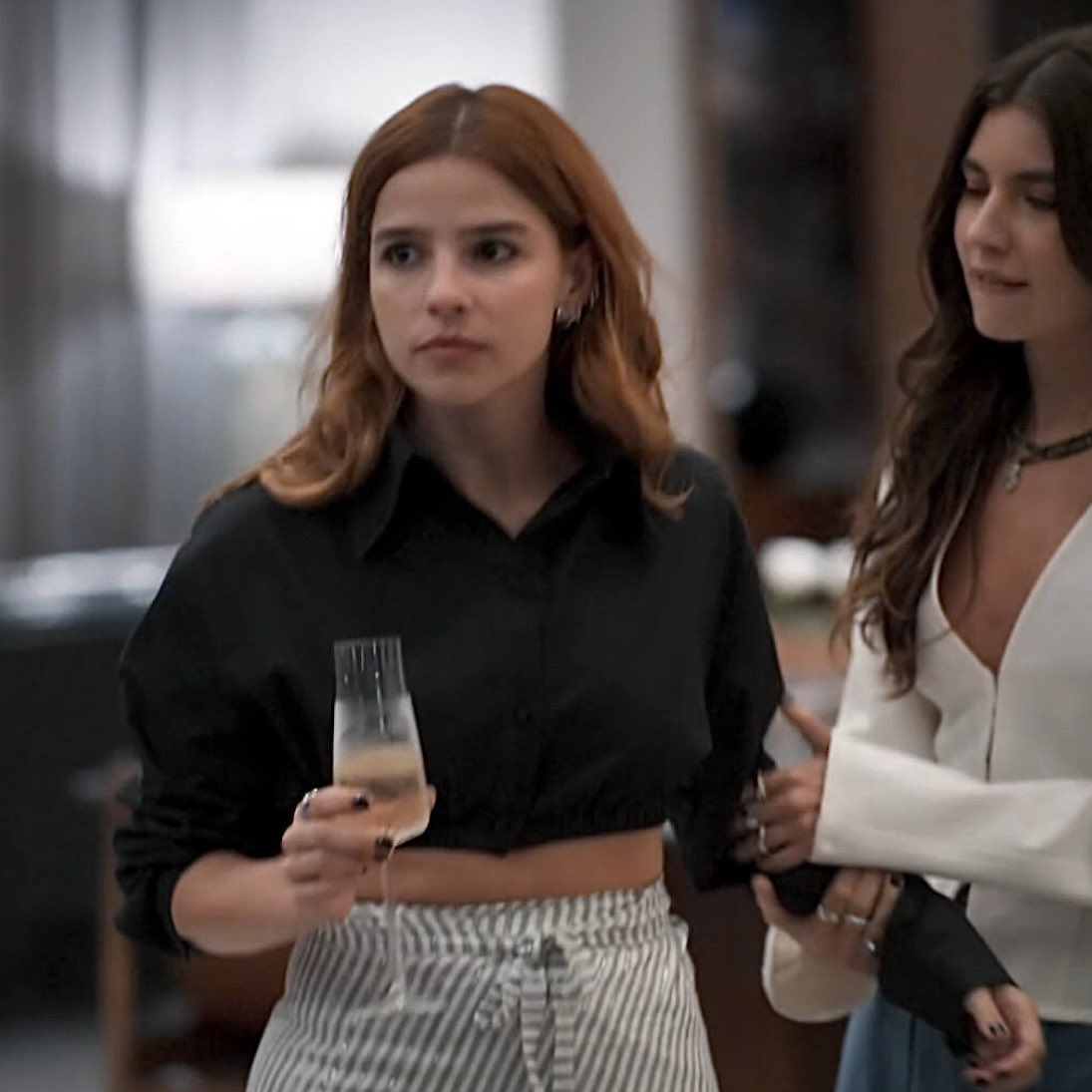 thinkergdovsky's tweet image. EDUARDA: 😠😤😡😠😡😤👊🏻
LORENA: 🫦😮‍💨🤒🫦🆘🫦