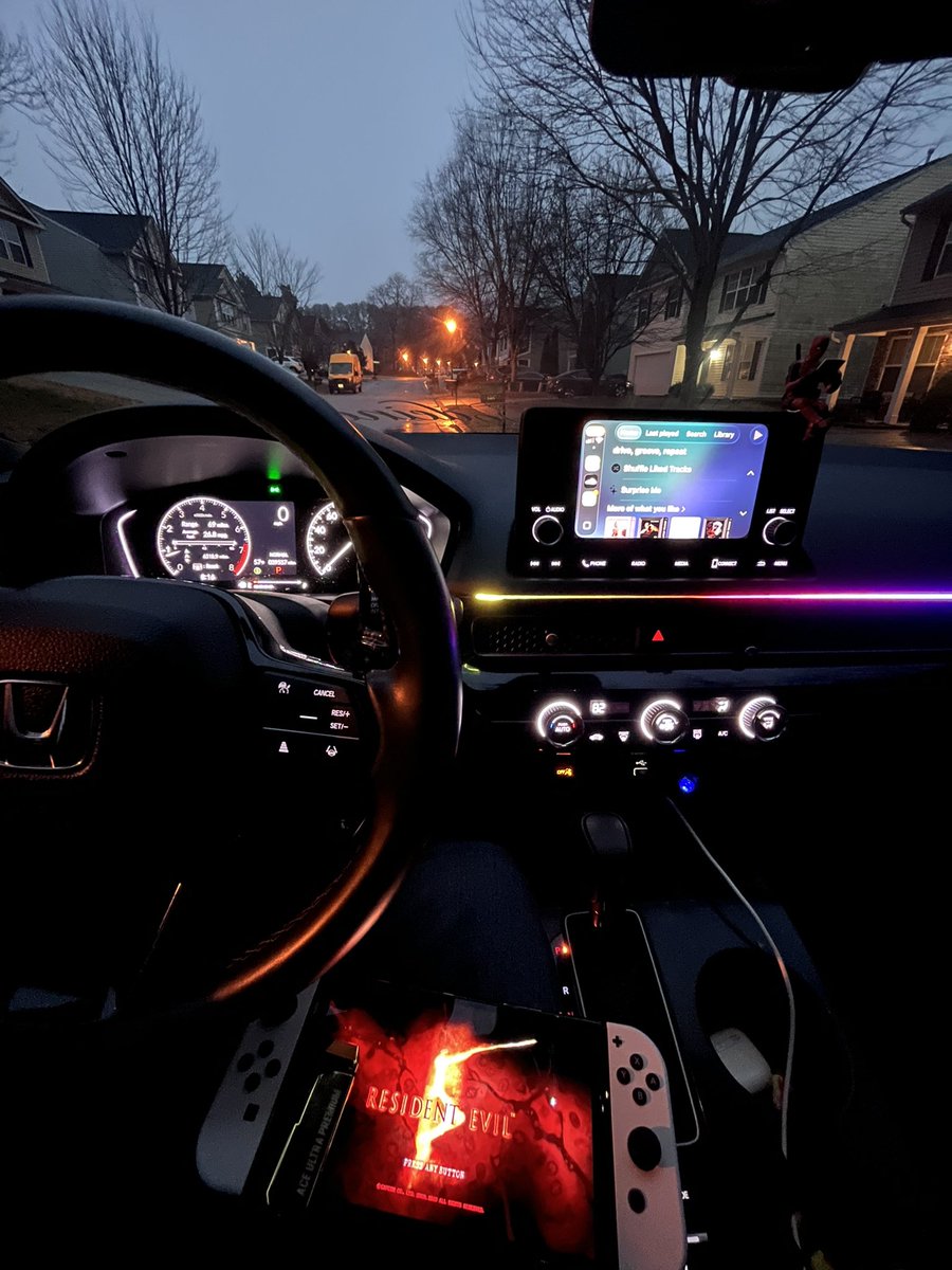 quitcodeine's tweet image. my bitch overly sexy