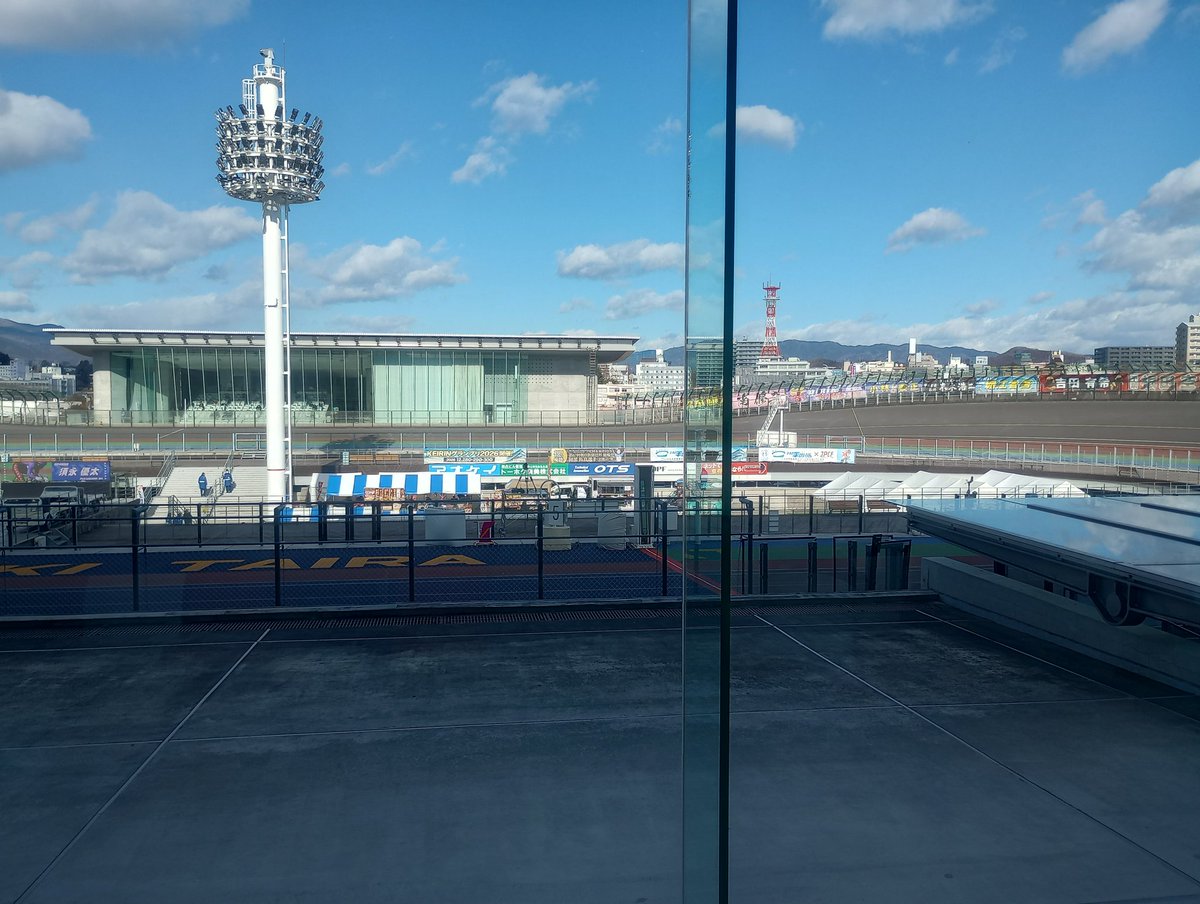 monmaaaa's tweet image. 近くで開催されてるので見に来た。
佐藤龍二選手の応援車券も買ってみた。