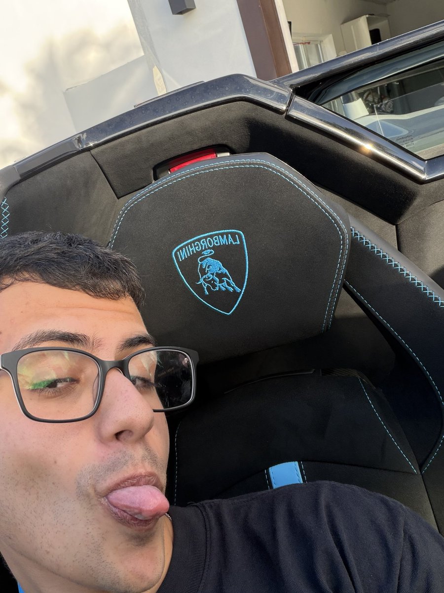 Stable Ronaldo tweet media