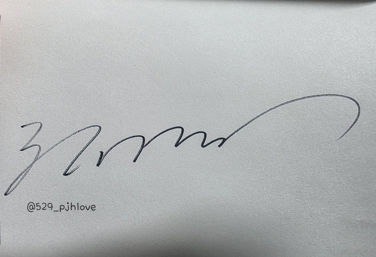 전미도 배우님 팬분들께 셀카 공유 합니다
아름다우신  미도 배우님 기념품도 주시고 싸인도 해주시고 셀카도 찍어주심
너무 예쁘시고 다정하셨어요🫶

#왕과사는남자 #왕사남 #전미도