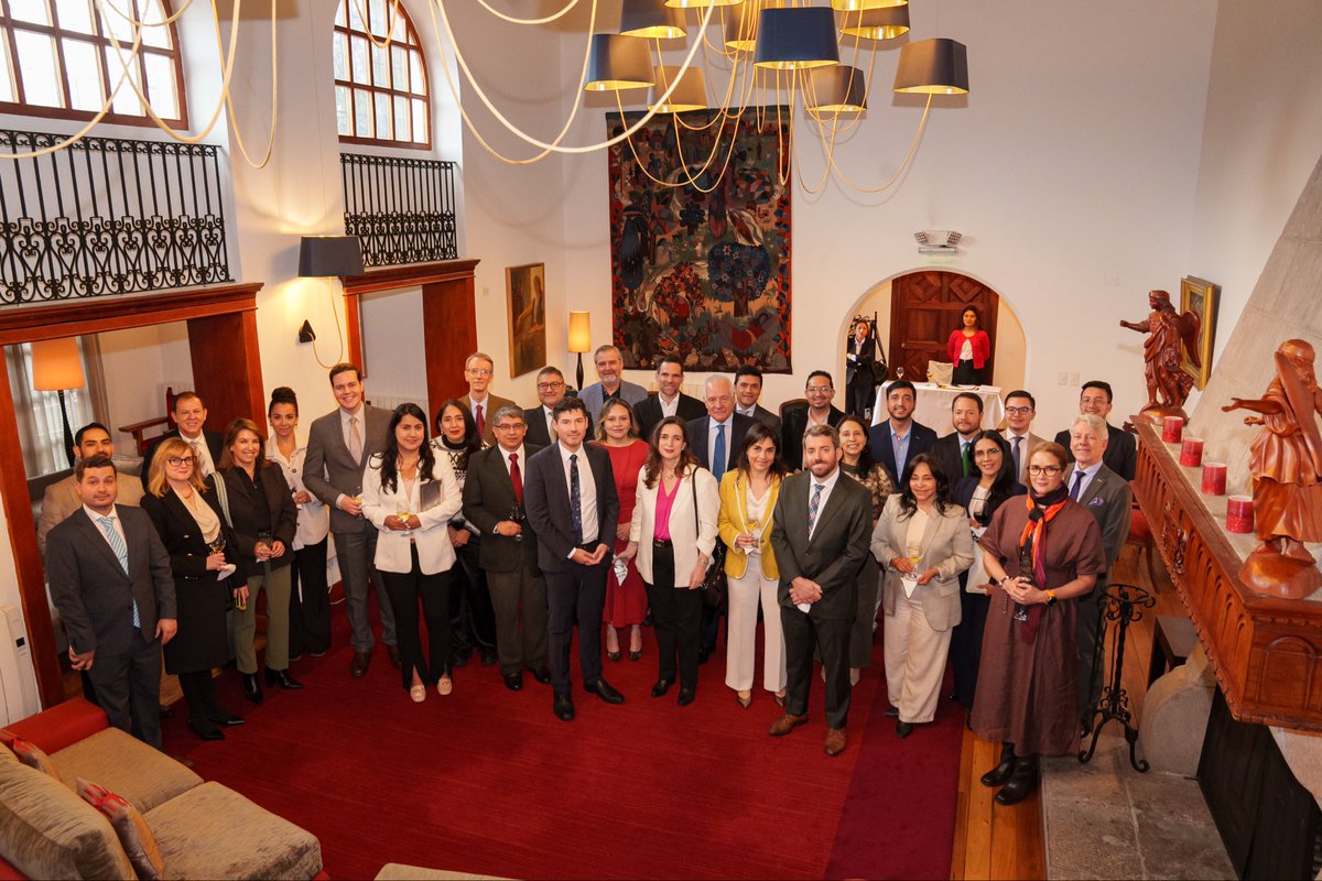 CERR2020's tweet photo. Perspectivas de Inversión Ecuador 2026
Gracias a la Embajada de Francia por su hospitalidad https://t.co/fIpuWLTwsr