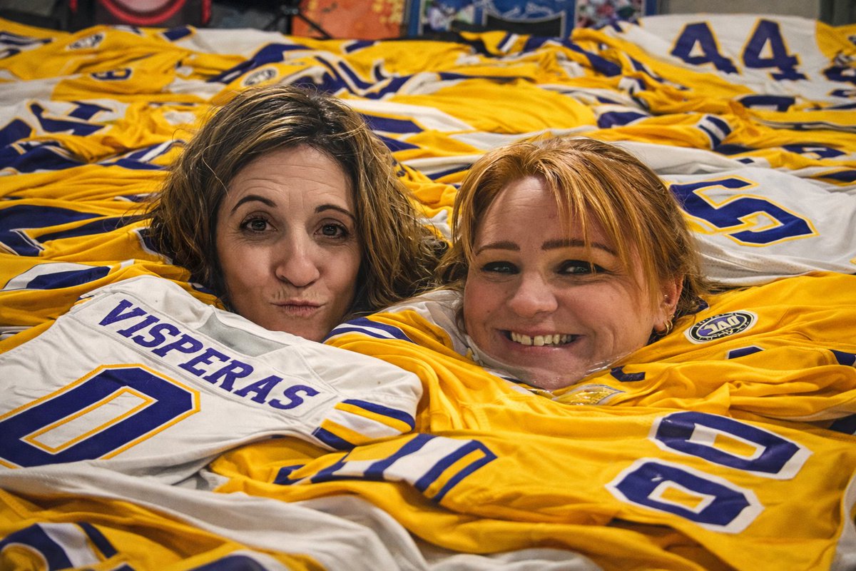 hometeamcollect's tweet photo. Our framers are drowning in jerseys! They stay busy custom framing - right now these jerseys from @tennesseetech Have something you want framed? We can customize it for you! #Customframing #TennesseeTech #framedjerseys #hometeamcollections https://t.co/CL74nLqS8L