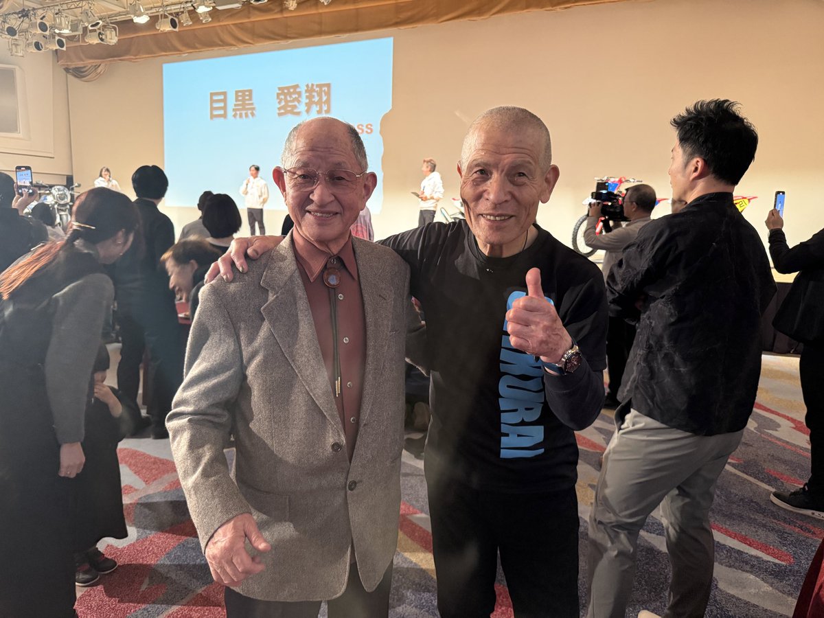 autoplazadream's tweet photo. 桜井ホンダファンミーティングに参加。
会長を連れて行ってきました！
会わせたかった親仁さんにも会わせられて
先代同士写真も撮ることが出来ました。
80も後半になる2人。まだ前線で工具を
握る姿は本当に尊敬します！
こっちが先にくたばらないように
本当に頑張らなきゃ(笑) https://t.co/eSfPgb0XiJ