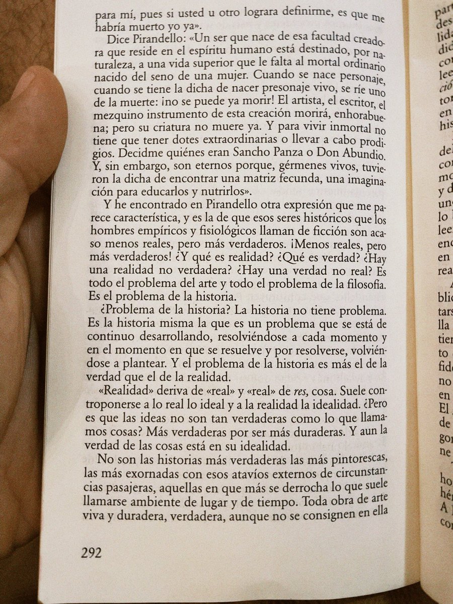 cofranto's tweet photo. Miguel de Unamuno hablando sobre lo real y lo verdadero (La Niebla, 1914).
Páginas atrás menciona a Papini.
Imposible no recordar a @LuquitaRodrigue https://t.co/nLIhOEEDcg