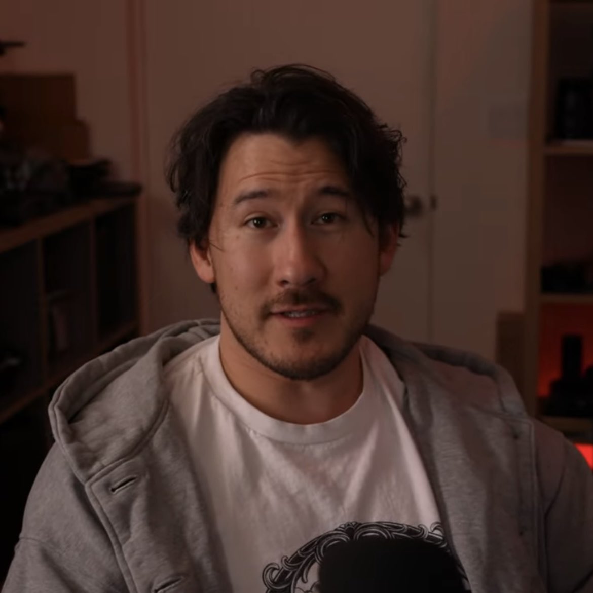 macheteplier's tweet photo. rip long hair markiplier era but that face card never declines https://t.co/GtiKybXKkA