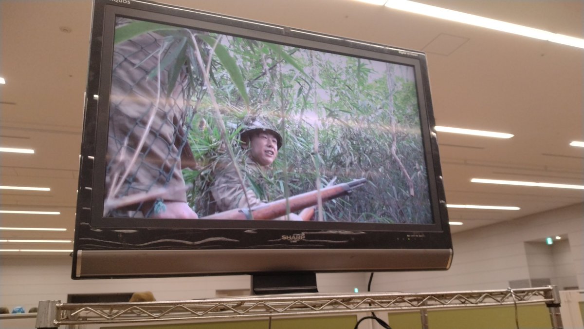 KanHisEve's tweet photo. Ｖショー２日目、開場しております！
開場では、過去イベント動画も上映しています。

1630まで。 https://t.co/xk1MypeQu7