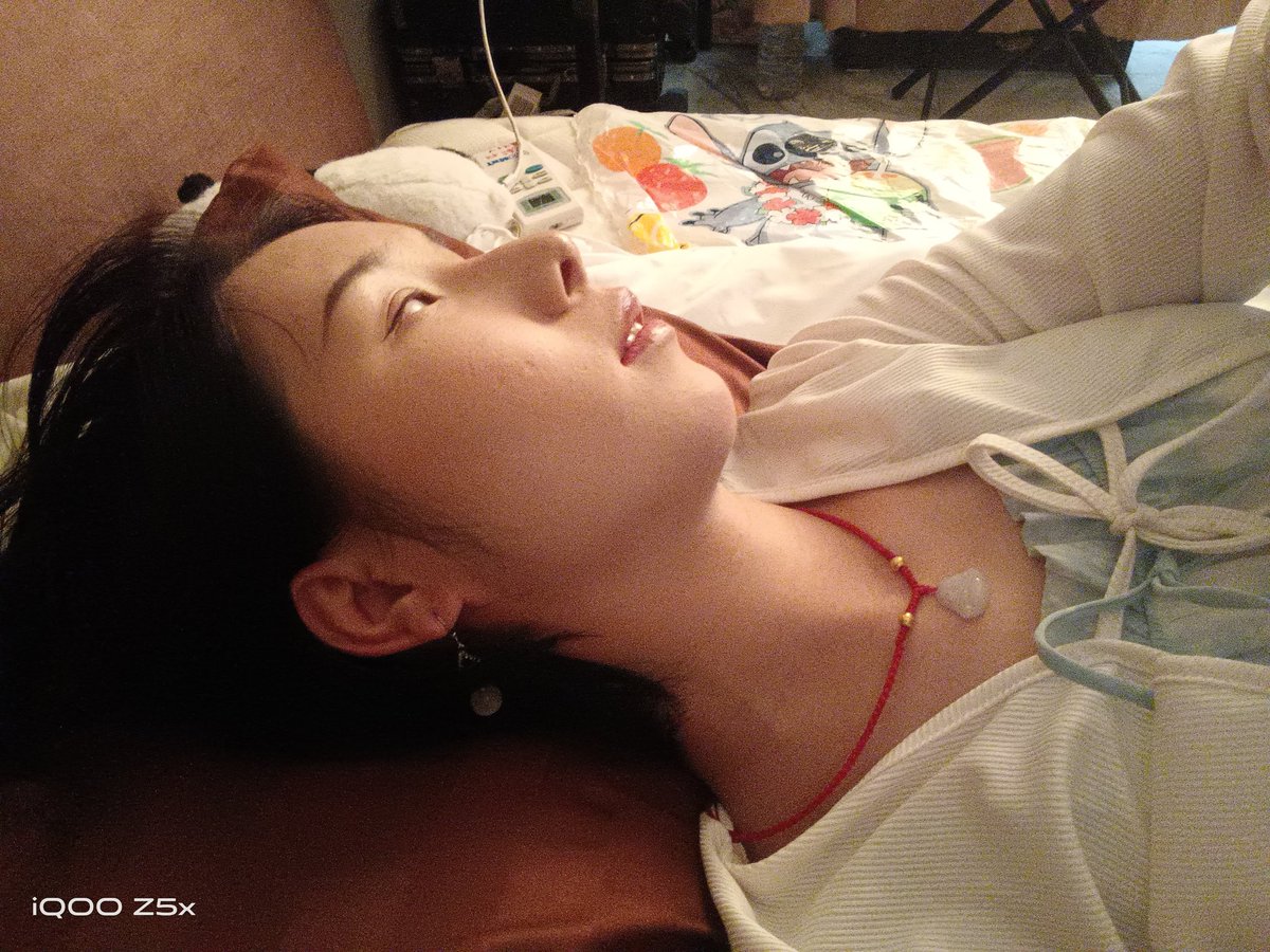 文艺气息小桃红 tweet media