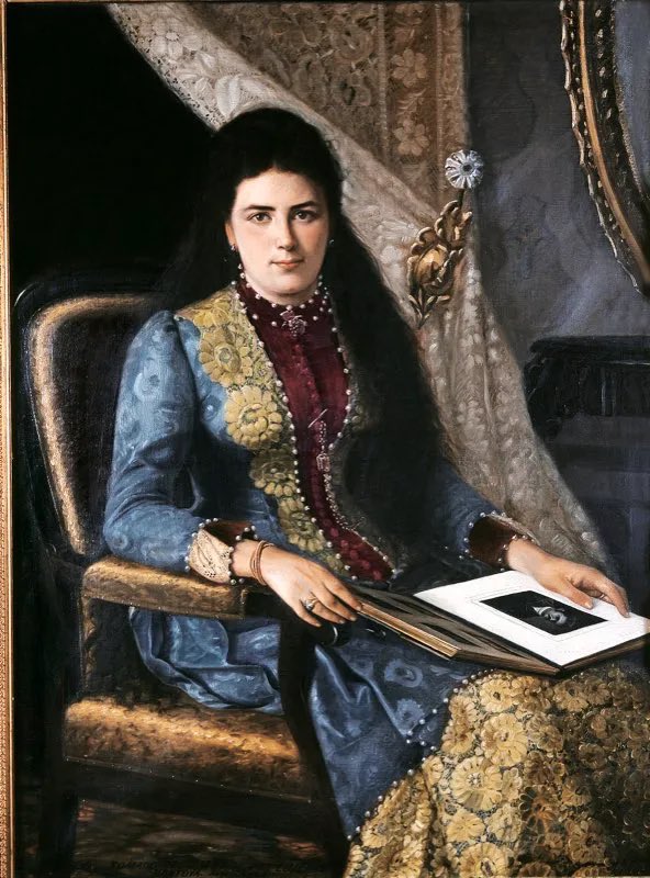 librer7_fern's tweet image. Manual de urbanidad, buenos modales, virtudes cristianas, bailes y buen gusto.

La cultura como frontera simbólica entre élites y pueblo.

Carolina Samper Acosta bogotana destacada del siglo XIX. Óleo de Domingo Gutiérrez Acosta.