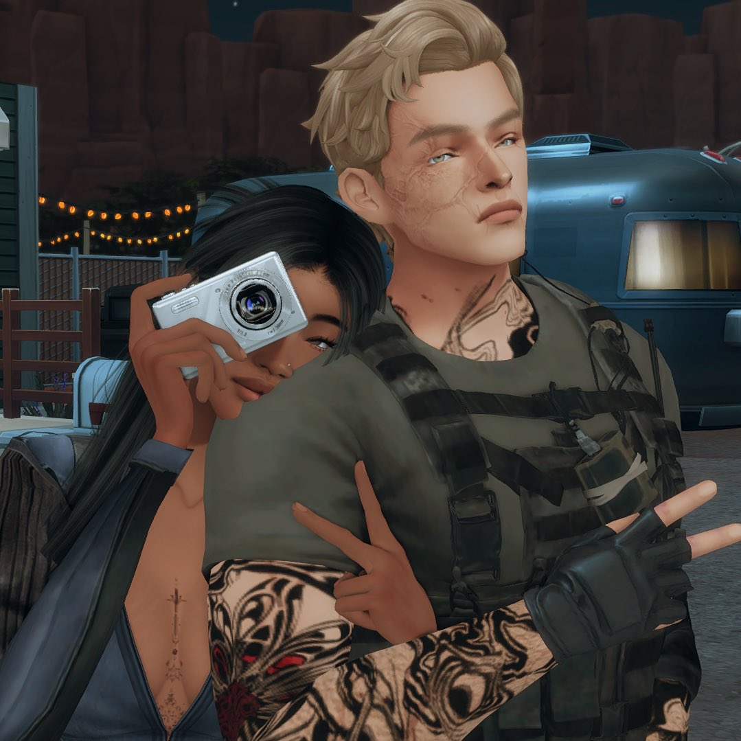 MayaLynny's tweet photo. Was playing around in cas and made these two🖤 https://t.co/0V6UYYTcXo