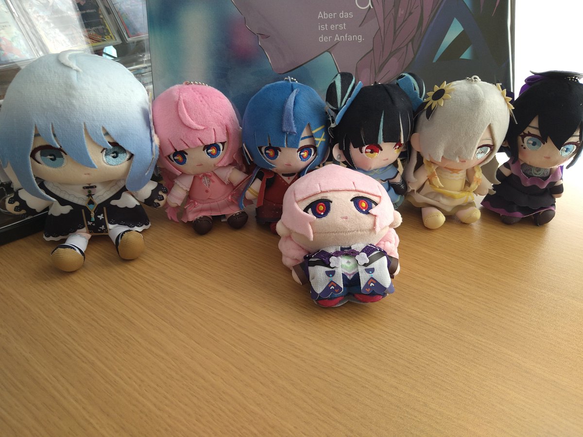 今日はぬいがたくさん来る日ぽい 神椿演奏会仕様V.W.Pとしえるんもきた