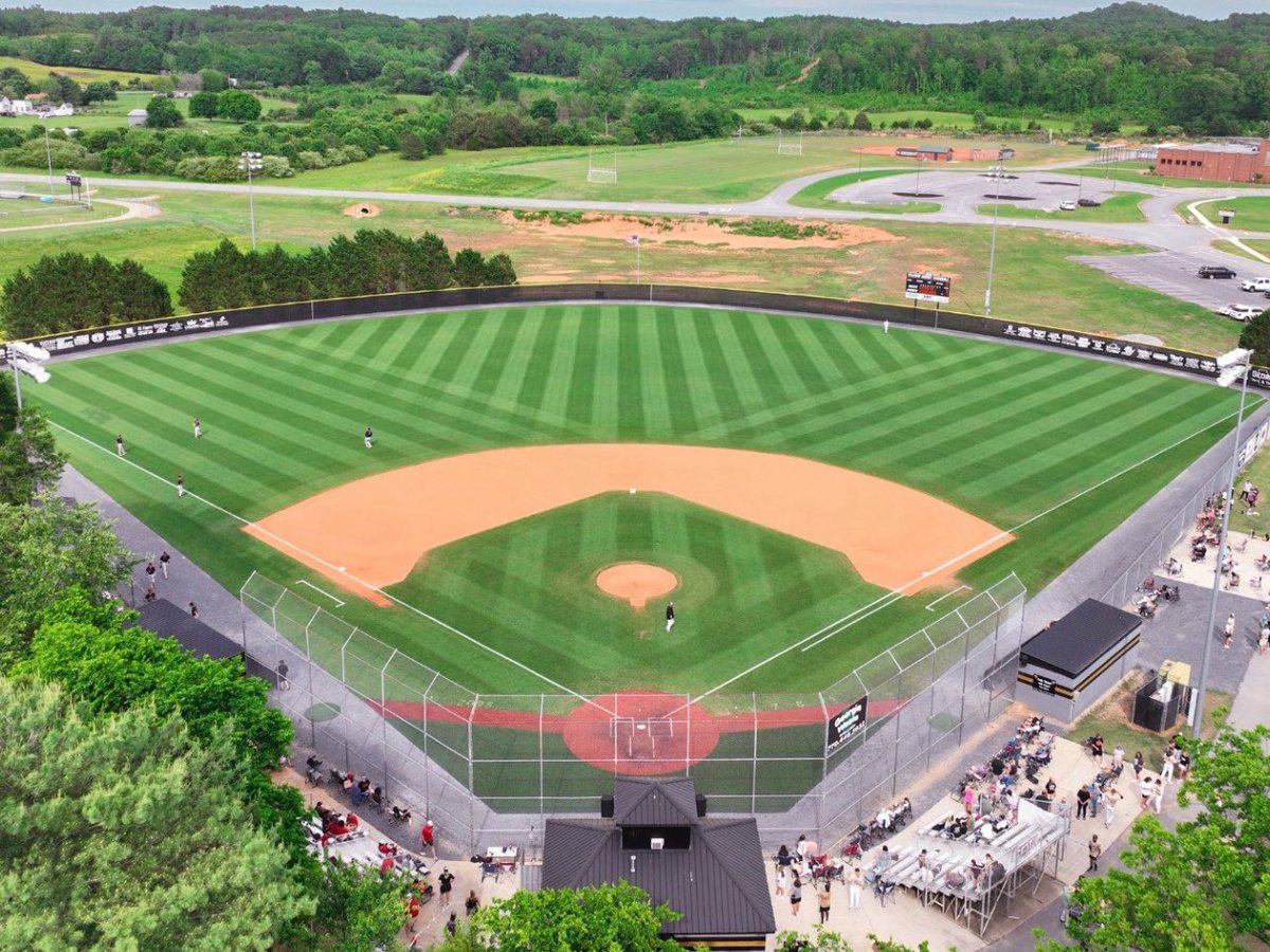 HSBaseballField's tweet photo. Rockmart High School (Rockmart, Georgia) #GoYellowJackets @Rockmartdugout @TheCoachesBoxGA @PrepBaseballGA @LukeQueen_12 @coachtcboyd @GPBsports @OfficialGHSA #HsBaseballFields https://t.co/I4tCeCdsNT