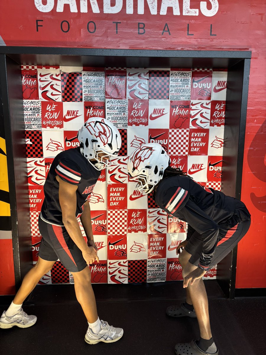 Mickelhakim's tweet photo. Super blessed to receive an offer from @WheelingU_FB after a great OV and conversation with @Coach_Dr3 and @Coach_JEmerich https://t.co/QDEA4DWY3r