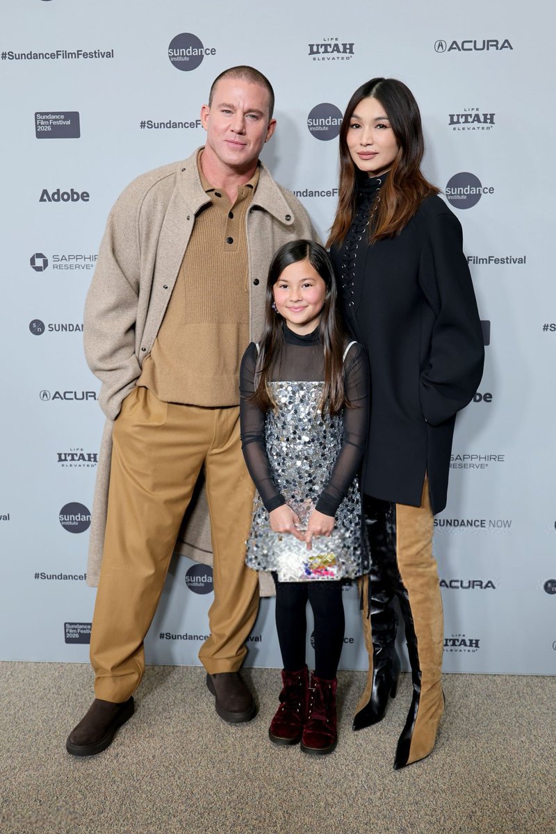 GemmaChanBr's tweet photo. Gemma Chan comparece à estreia de "Josephine" durante o Festival de Cinema de Sundance de 2026 no Eccles Center Theater em 23 de janeiro de 2026 em Park City, Utah. https://t.co/i9wuknxQgJ
