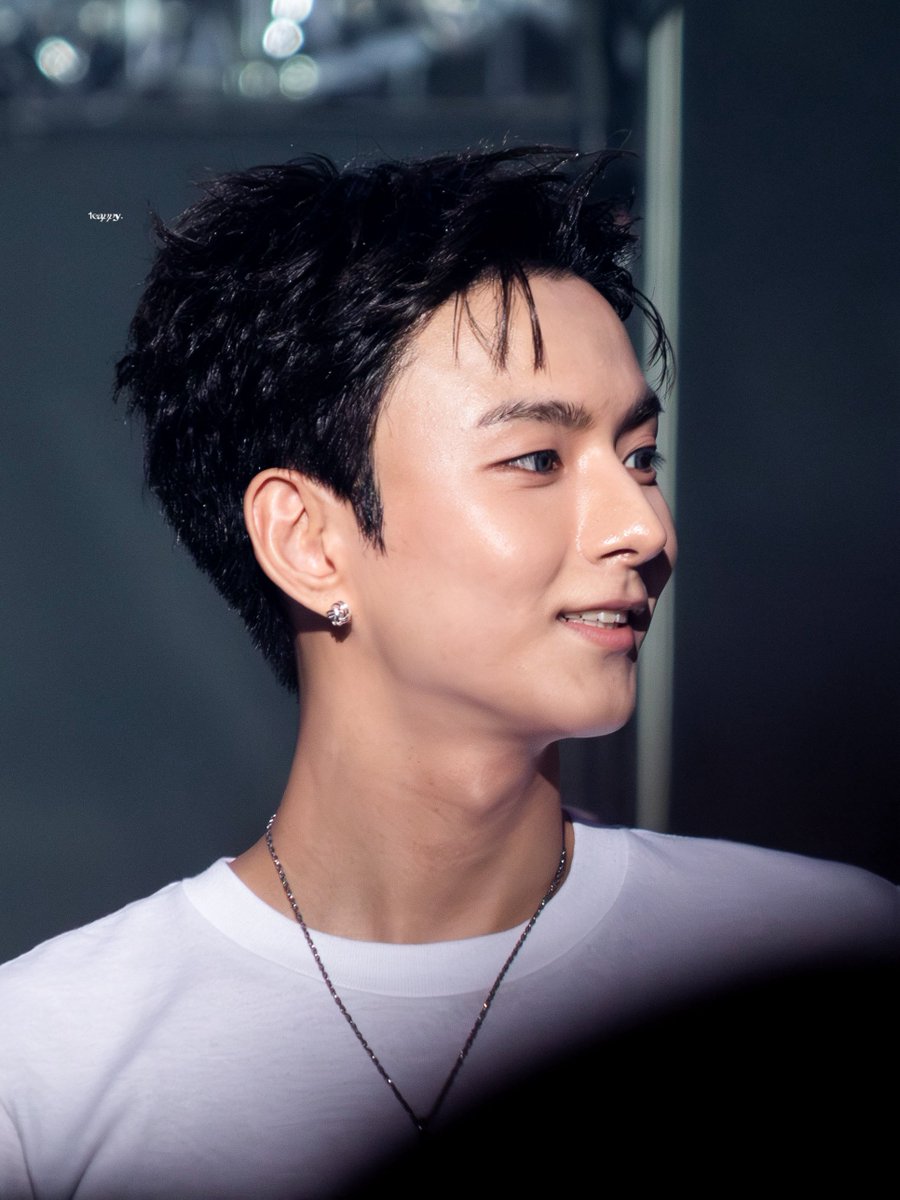 리이피! tweet media