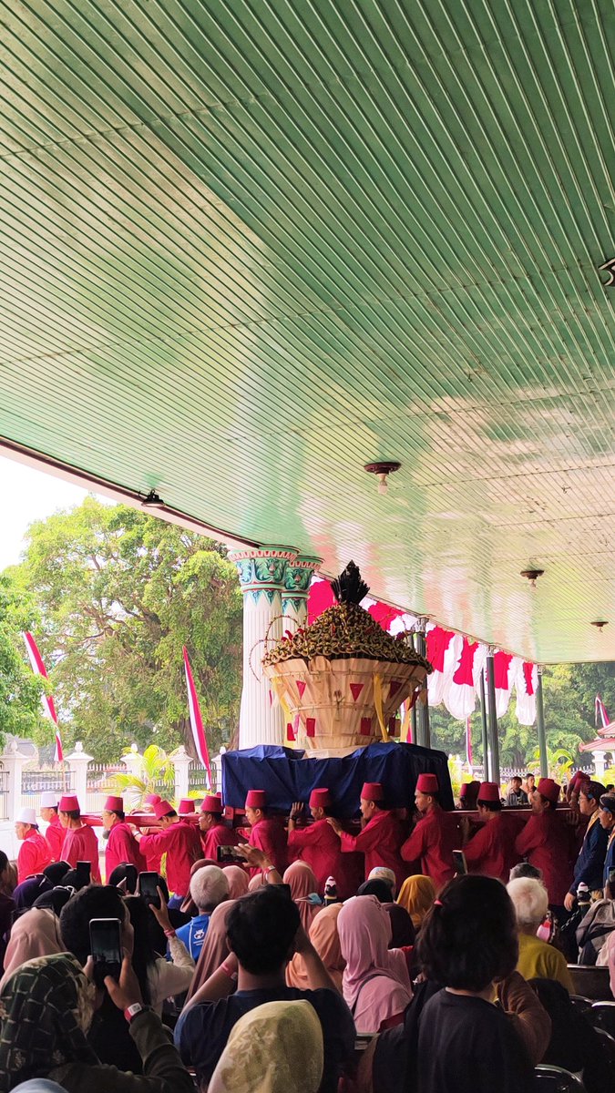 Human123662's tweet photo. Jogja versi gw itu kawah candradimukanya seni dan budaya https://t.co/snxFbEwA8H