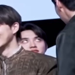 maekyungsoo12's tweet image. KYUNGSOO AND SEHUN HAHAHAHAHAHA