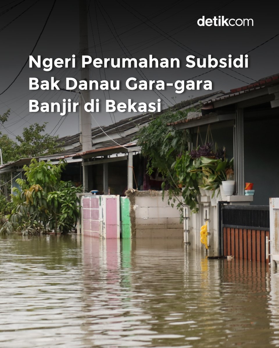 detikcom's tweet photo. Perumahan subsidi di Sukamekar, Kecamatan Sukawangi, Kabupaten Bekasi terendam banjir. Ketinggian air sempat mencapai 2 meter.⁣
⁣
Banjir yang terjadi pada Jumat (23/1) itu sampai masuk ke dalam rumah.

>> https://t.co/6cKYGGMPtC https://t.co/uRVC8lLZRF