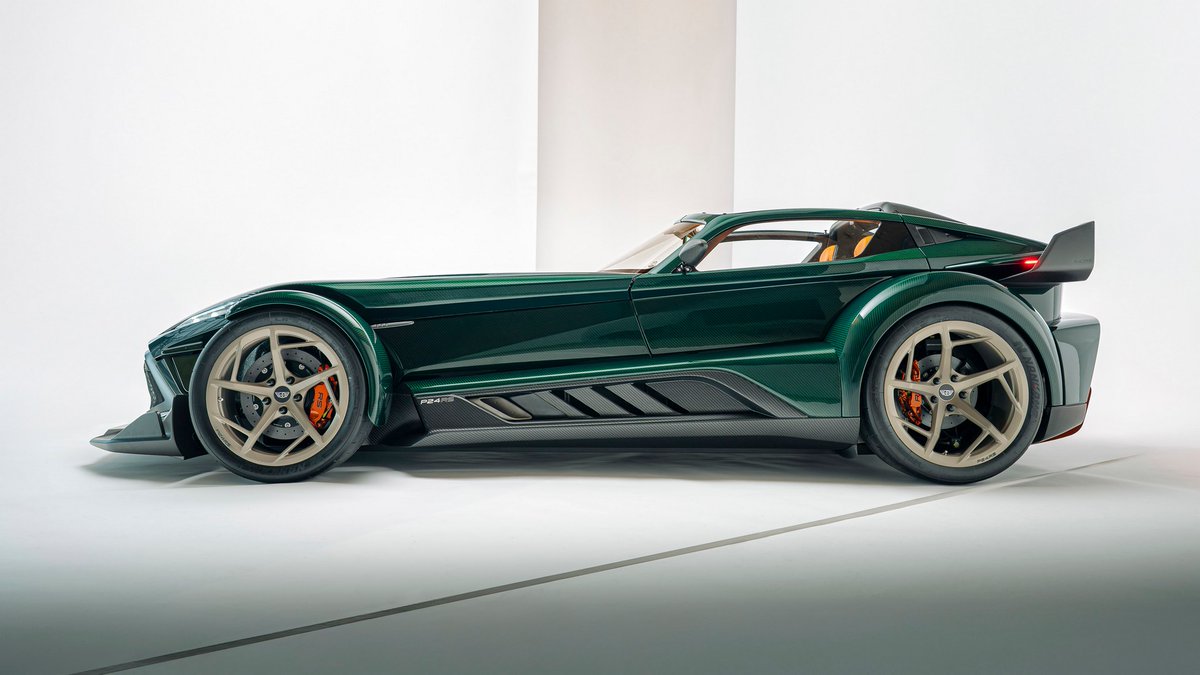 TopGear_JAPAN's tweet image. 車重780kgに、600馬力のV6を搭載。📐

オランダの怪鳥、ドンカーブート「P24 RS」降臨。 0-200km/h加速は7.4秒（！）という、物理法則への挑戦状。

驚くべきは、ABSもパワステも「オプション」だということ。 「電子制御より自分の腕を信じろ」という、2026年で最もスパルタンな1台です。