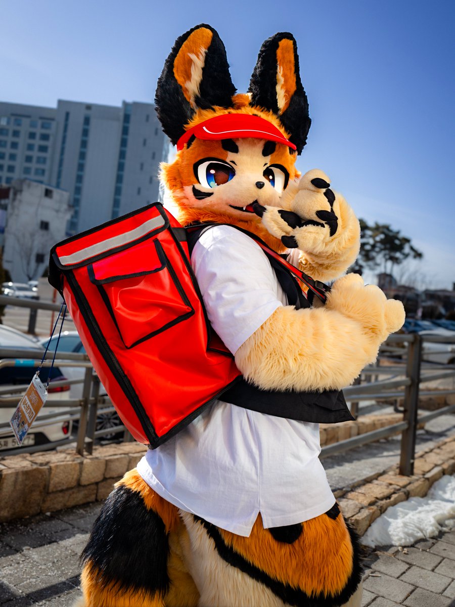 하울수프에서 처음 뵌 피클즈님! 사진으로만 보다가 실물로 보니까 너무 귀여웠어요!!!

🐾<a href="/IM_PICKLEZ/">피클즈🍕</a>