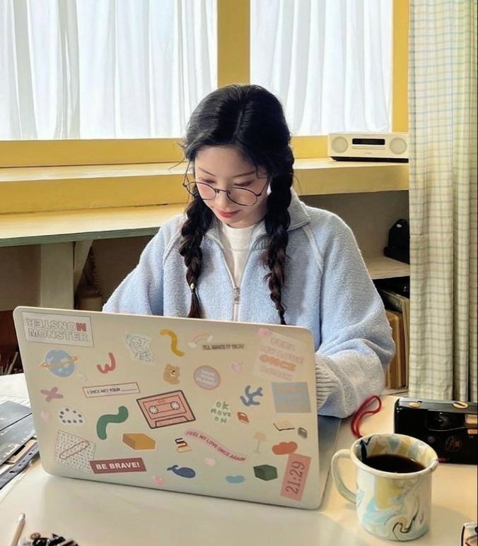 ⠀ 
the black is for me, the colors are for her. yes, i know about the "add some color" tiktok trend. she's the color. hello, it's been a while since i got you flowers, because we've been so busy renovating the house and moving. i love you, happy sunday. 💐 <a href="/ikiguise_/">A.</a> 
⠀