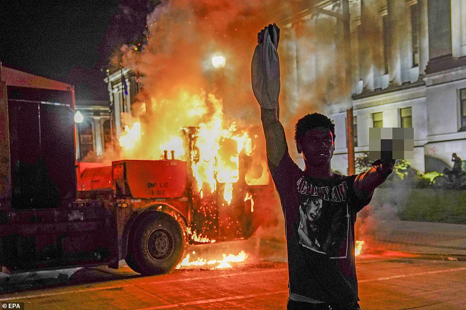 SilasMahner's tweet photo. @isaiahrmartin @peteleyden I will remind you that was not a protest - there were buildings set ablaze after being looted. That’s my home state. That’s not a protest. That’s a riot and riots are not tolerated by Wisconsinites. In case you don’t remember here are pictures from that day: https://t.co/UwfKKSPzrP