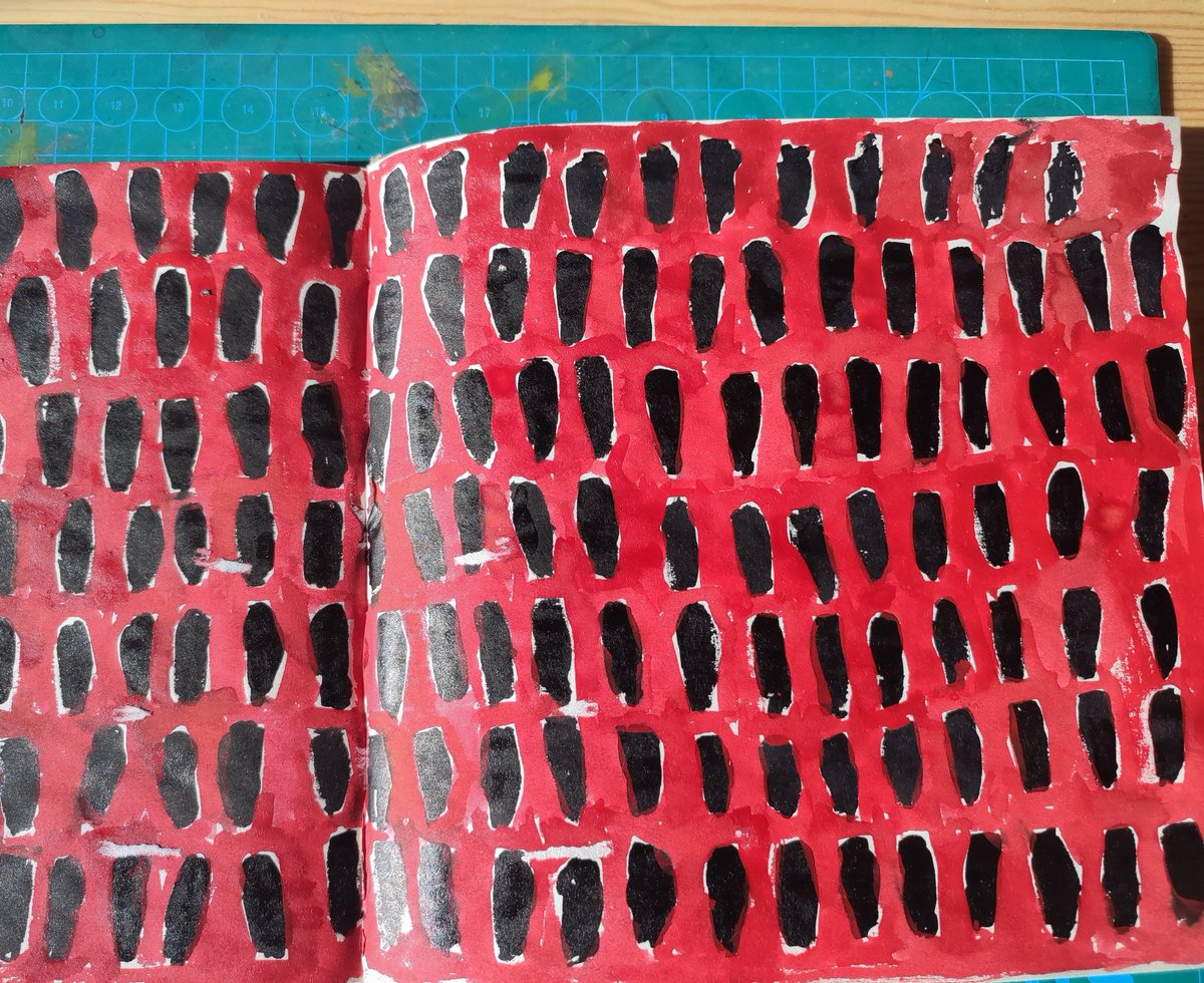 _edrisi_'s tweet image. افسوس رفته‌اند جوان‌هایی که دوش به دوشم از جاده‌های خاکی بالا می‌آمدند
من نام یک‌یک آن‌ها را می‌دانم
و داغ می‌شوم
وقتی که نام یک‌یک آن‌ها را می‌خوانم
آن‌ها همه فرزند خواب‌های جهان بودند...
#IranMassacre