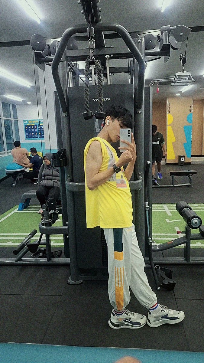 mohammadfebridp's tweet photo. Work out dulu
#gaysurabaya #gayjakarta https://t.co/ngmVyueolm