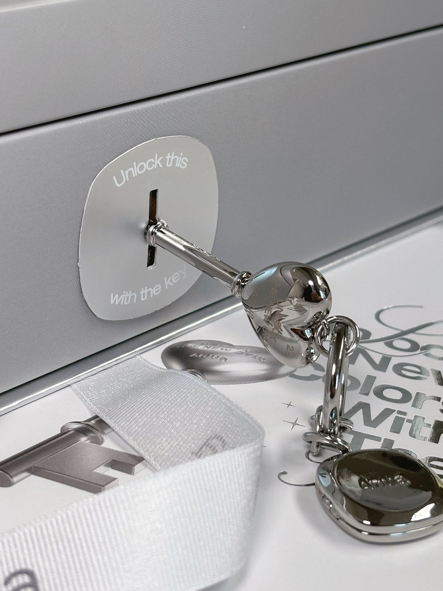 #협찬 (리뷰의무없음)
받은지 한달쯤 된 아누아 결쿠션🤍
한날 내내 잘 쓰다가 가져온 후기&amp; #event 

#rt #follow = 아누아 결쿠션 보내드려요✨ 타래의 원하는 홋수에 맘찍 해주세용

🤍세미매트지만 촉촉하게 발리는 편+속광
🤍커버력보단 타고난 피부결이 좋아보이는 쿠션
🤍컨트롤 쉬운 출근용