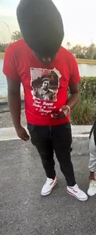 fntcreedo's tweet photo. #LongLiveMark👼🏾🙏 https://t.co/SxLPIJZRi5