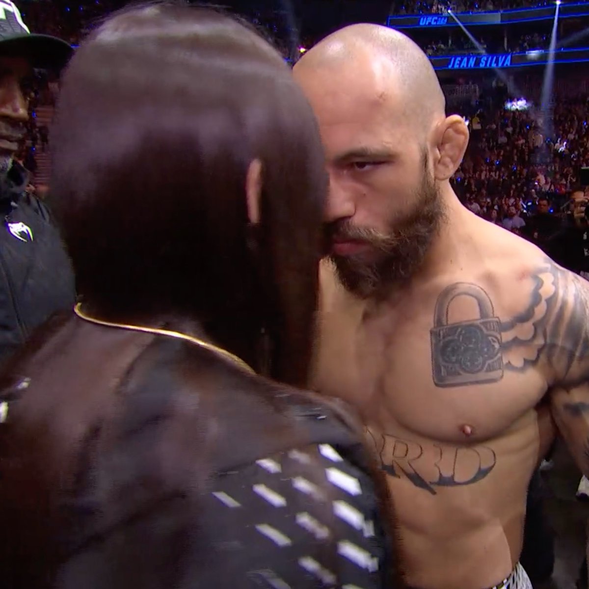 ThePeoplesMMA's tweet photo. She matched his energy 😂

#UFC324 https://t.co/CY2KXCMNha