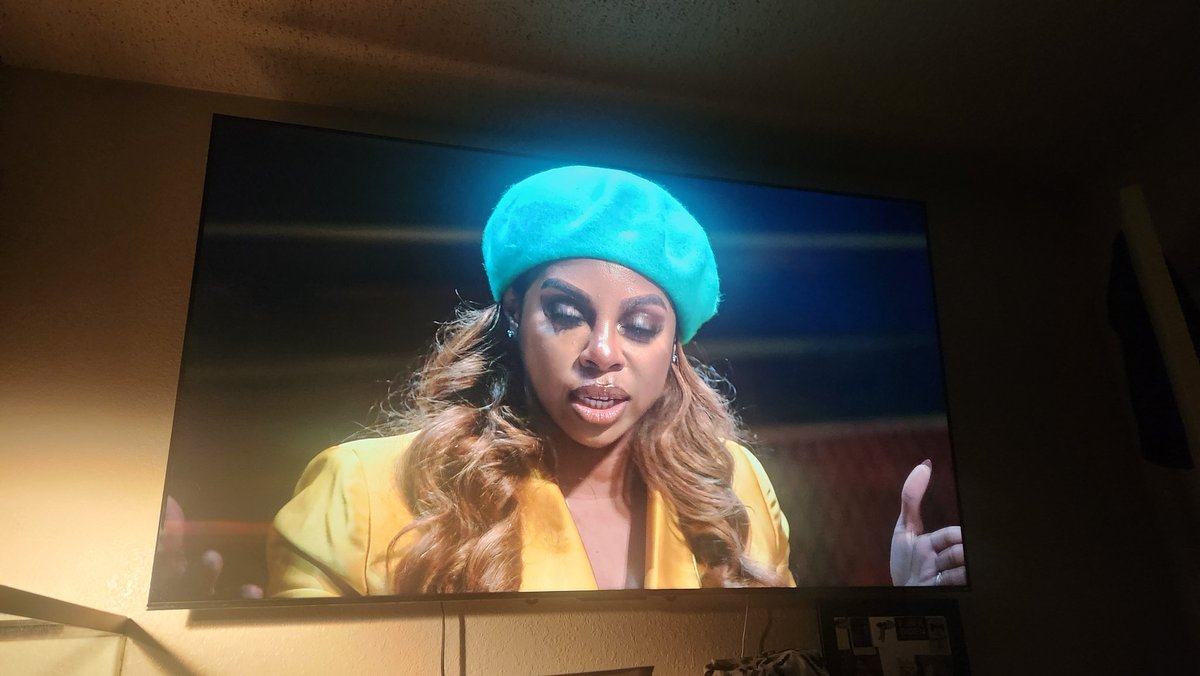 I know im coming in late but I hope she wins this season #TheTraitorsUS