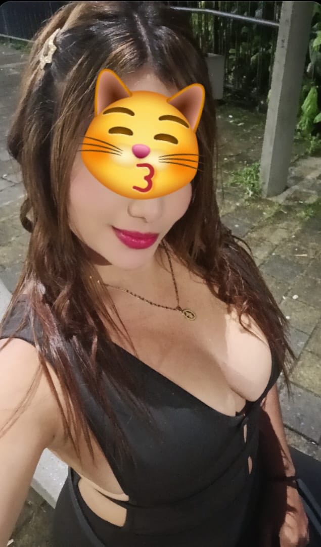 Hermosa la noche y hermosa ella ❤️❤️🤭 
(Queremos conocer parejitas )