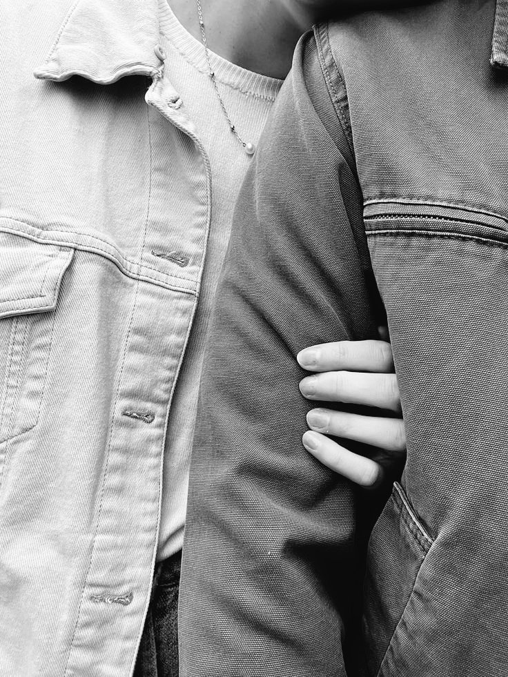 Caralynne V. tweet media