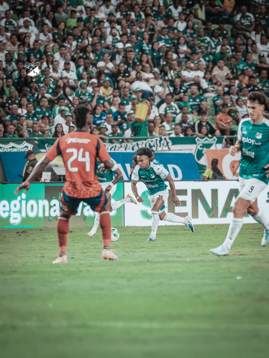 DeportivoCaliCP's tweet photo. Johan Martínez selló una noche redonda en casa y fue elegido como la figura en la victoria 3-1 sobre DIM 👏💚 https://t.co/biMuLZKVBX