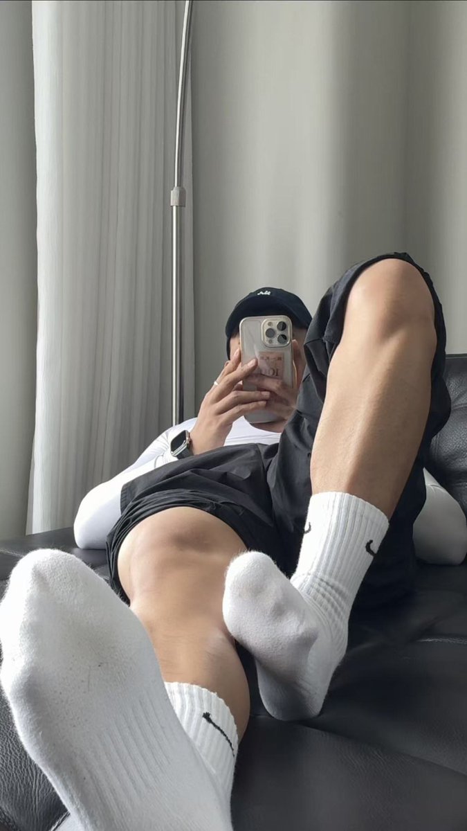 在线就是想了 tweet media