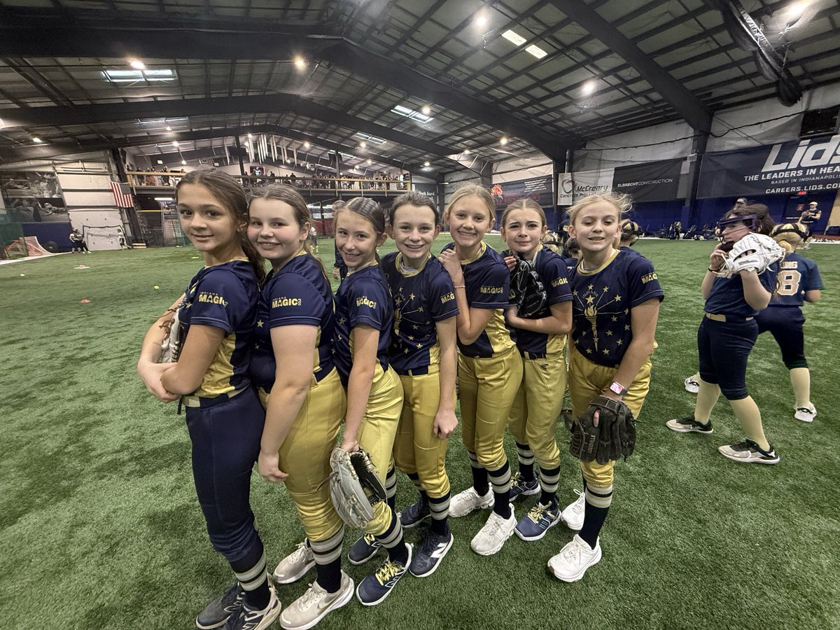 IMG2032Softball's tweet image. Week 3️⃣ - - - &amp;gt; ⭐️ ALL IN. EVERY. REP. ⭐️
Committed to Climb 🧗🏻‍♀️ to the 🔝…. #develop #youthsoftball #futures #IMG2032 @ExtraInningSB @MagicGoldSB @D1Softball @d1fastpitch1 @247recruiting @thealliancefp @fastpitchwatch