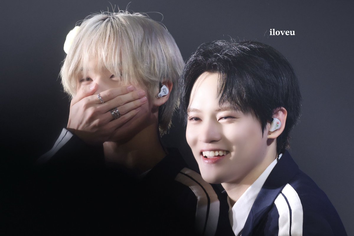 825teeth's tweet image. 😸 #천러 #辰乐